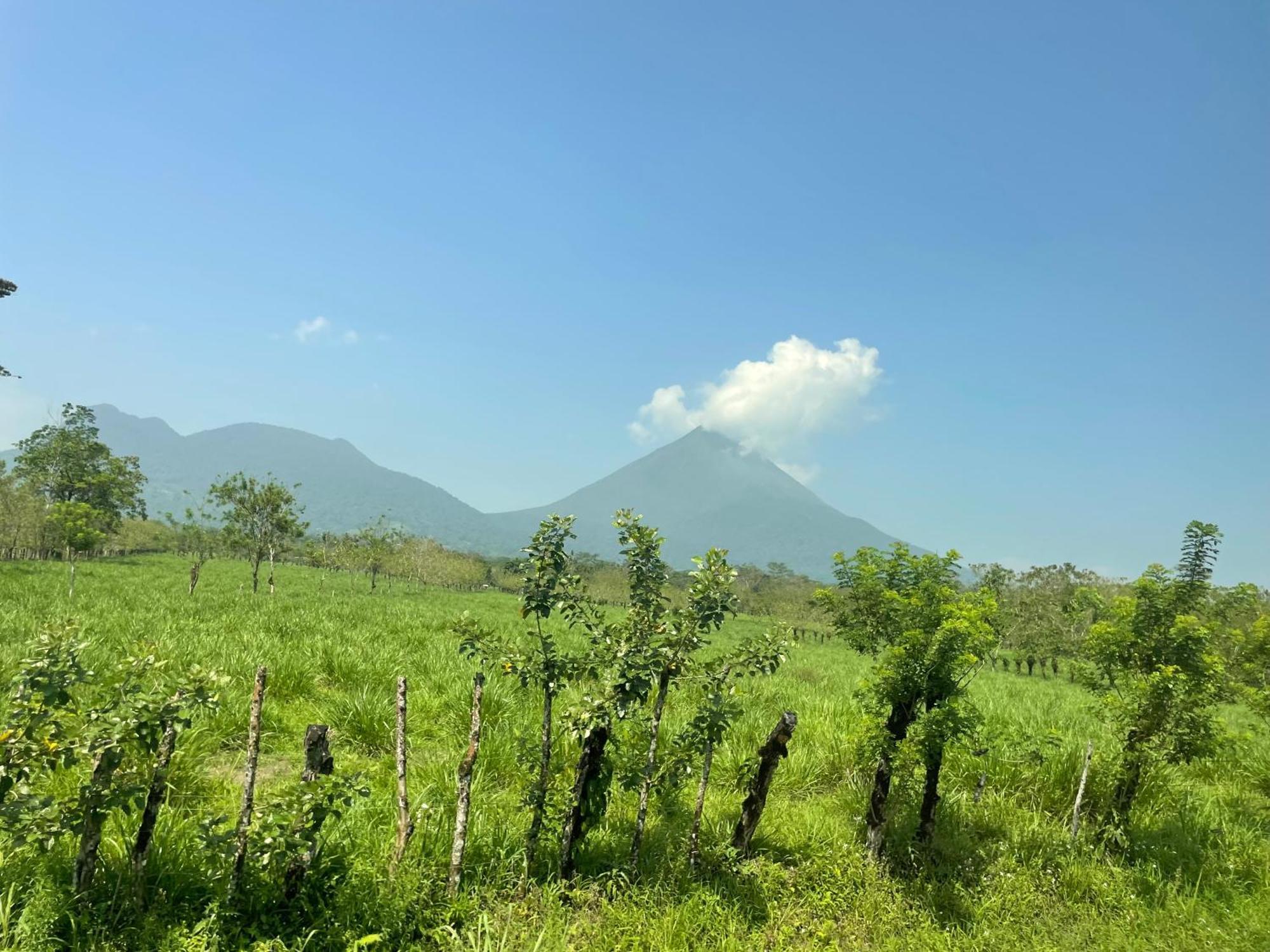 Hotel Tierra De Volcanes La Fortuna المظهر الخارجي الصورة