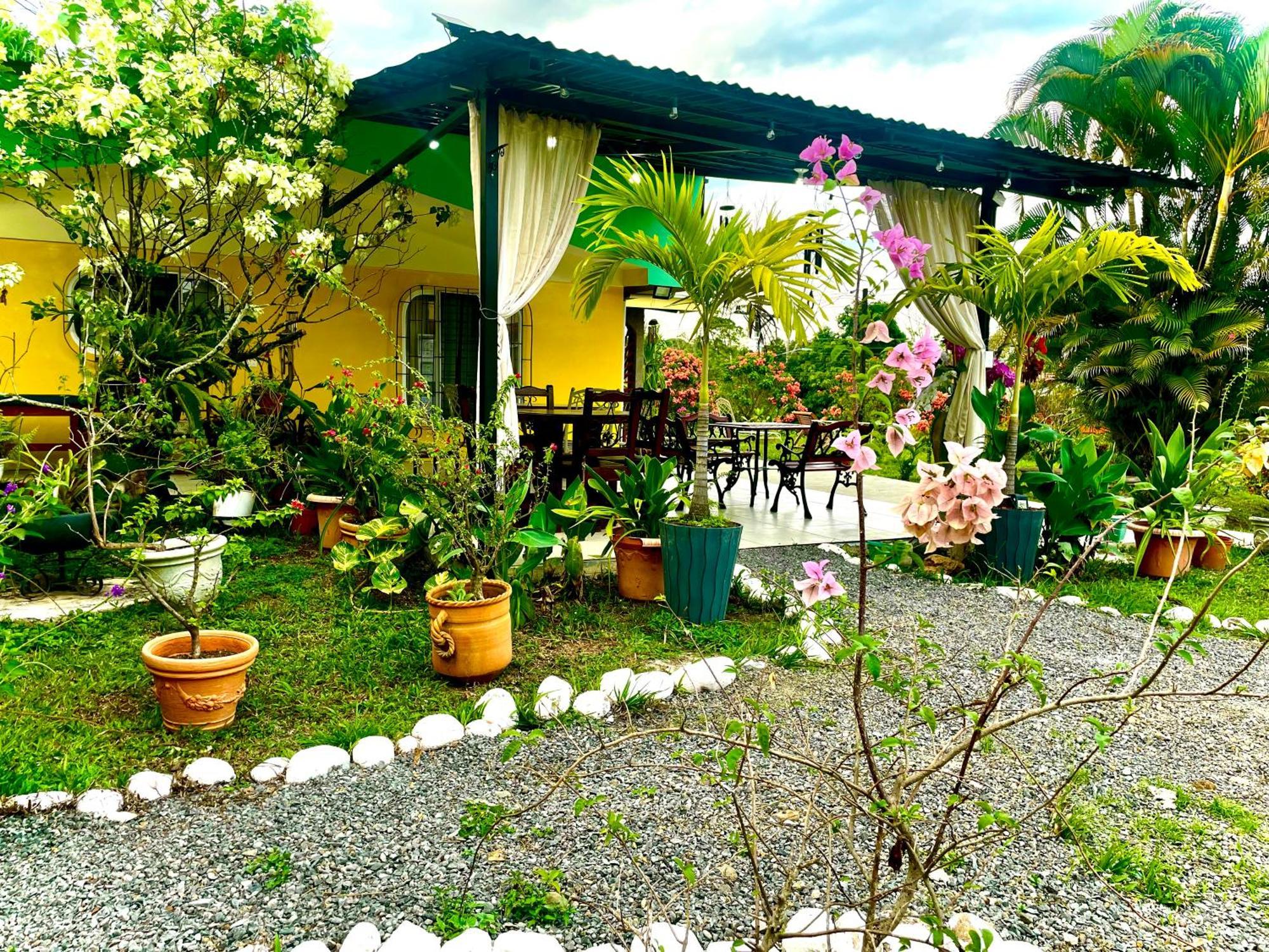 Hotel Tierra De Volcanes La Fortuna المظهر الخارجي الصورة
